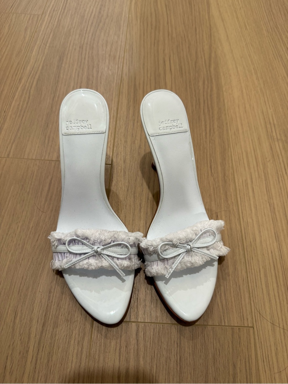Jeffrey Campbell Cinnamon Stiletto White Fringe Bow Slide Sandals - Picture 2 of 3